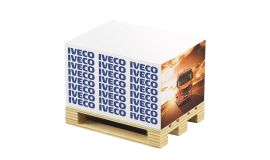 Zettelklötze auf Palette